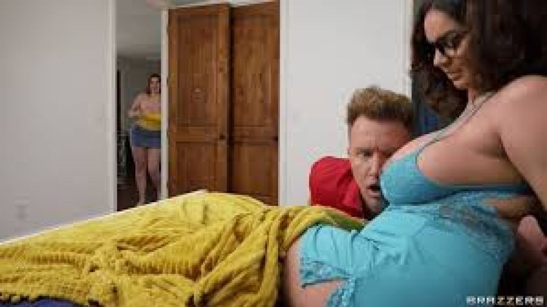 Big Natural Bedbound Babe Begs for Boner with Abigaiil Morris, Crystal Chase, Van Wylde | Brazzers